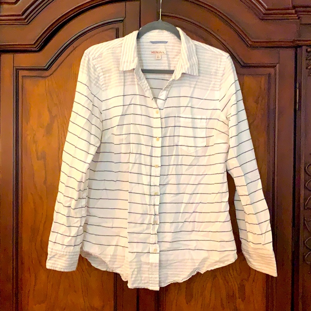 Merona Light weight Grey/White Button Up